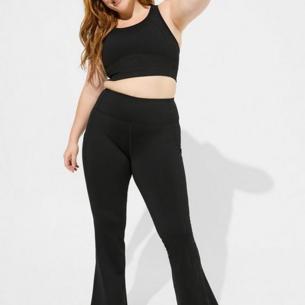 Torrid Active, Bootcut, Stetch Yoga Pants, Size 4